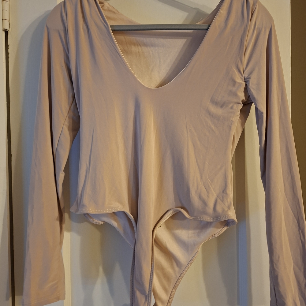 Long-Sleeve V-Neck Bodysuit in Nude